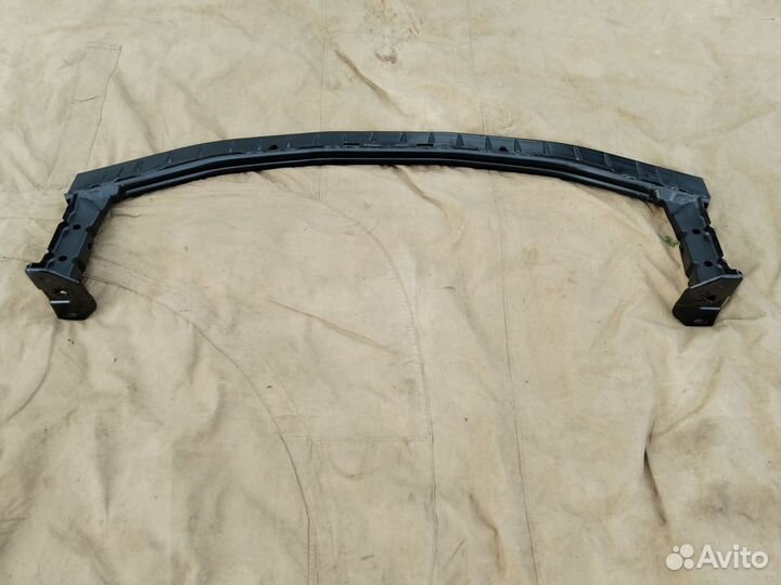 Передний усилитель бампера Suzuki SX4