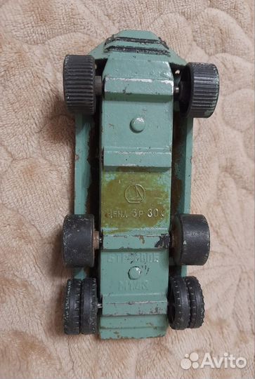 Игрушка бтр СССР