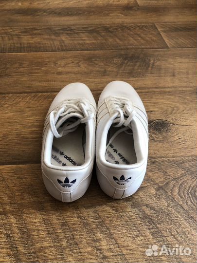 Кроссовки adidas кеды