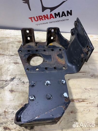 Кронштейн Бампера правый Man Le 15.220 D0836