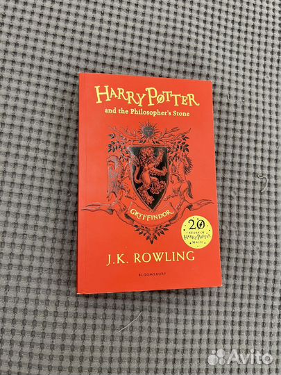 Книга Гарри Поттер и фил камень на английском