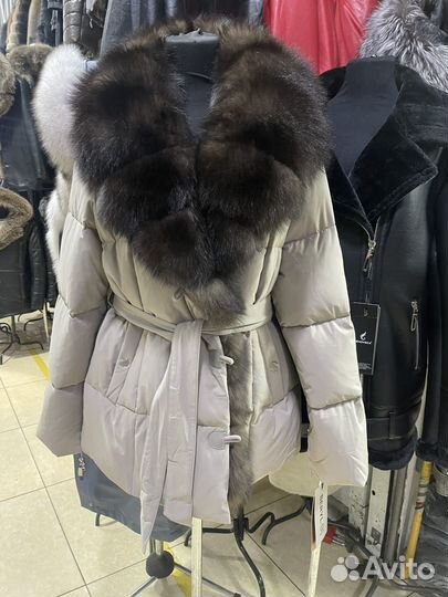 Пуховик женский