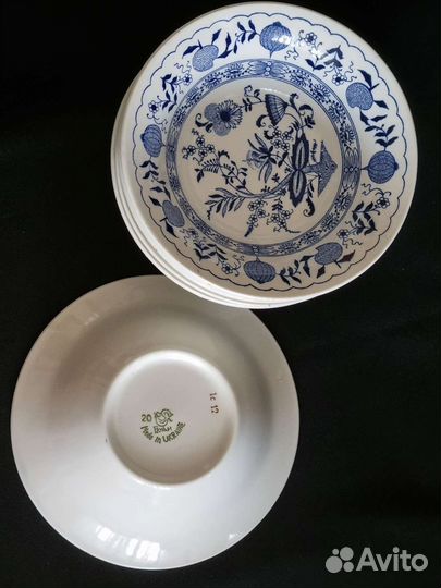 Набор тарелок 