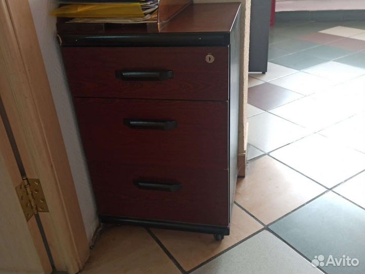 Тумба офисная выкатная