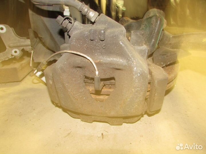 Кулак \ суппорт BMW 3 E90 328Xi 2008