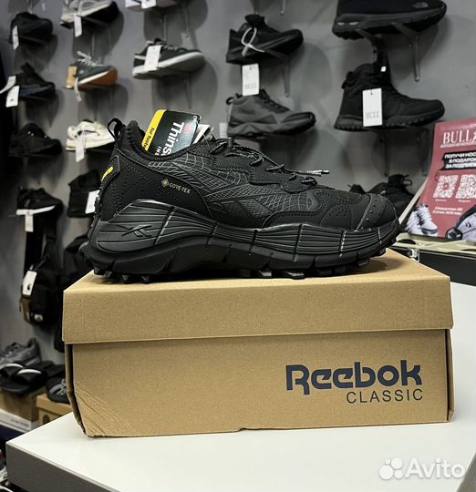 Кроссовки на весну Reebok gore tex