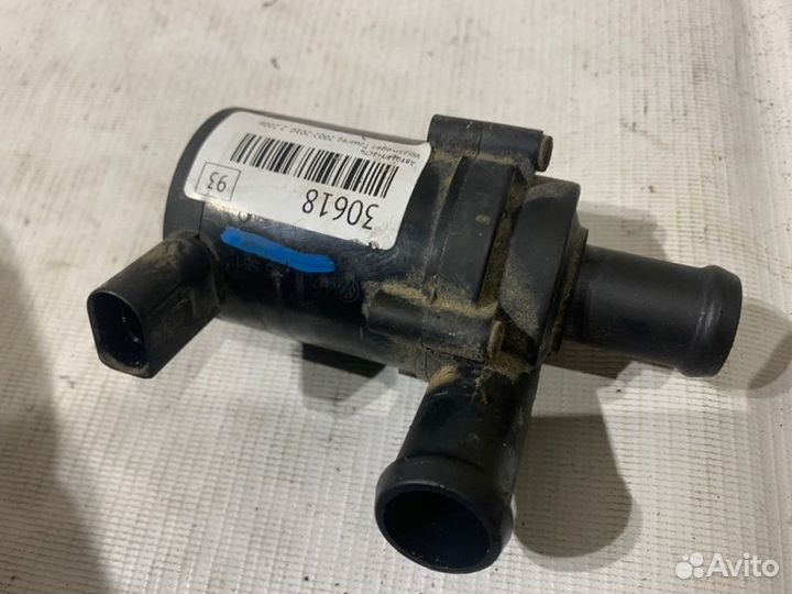 Насос (помпа) электрический Volkswagen Touareg