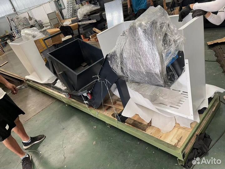 Фрезерный обрабатывающий центр с чпу с осью