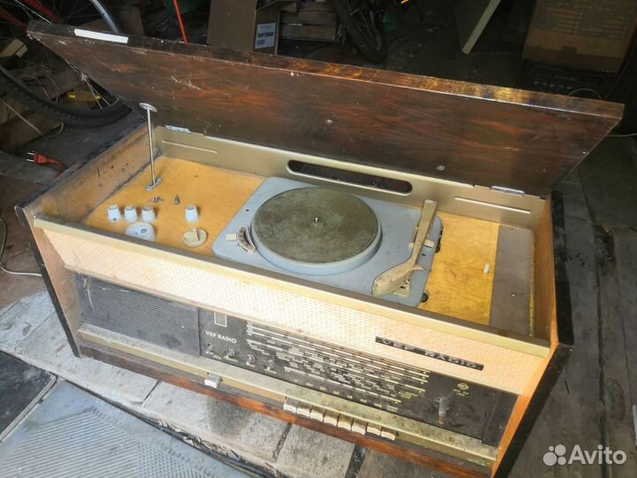 Ламповая радиола VEF radio