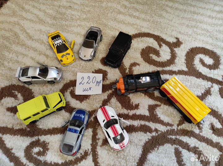 Коллекционные машинки 1 43