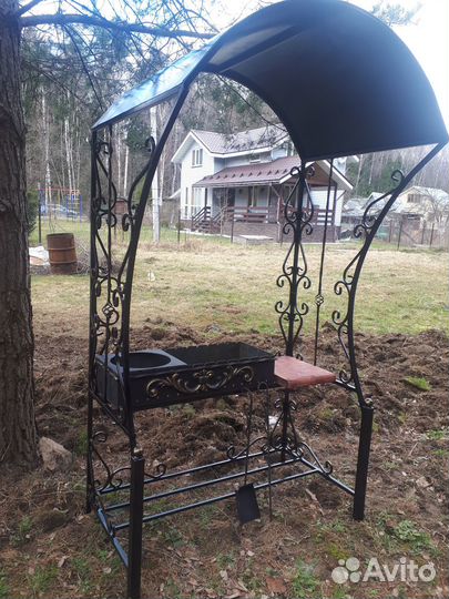 Кованые мангалы с крышей