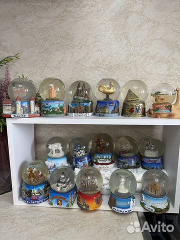 Стеклянный шар со снегом