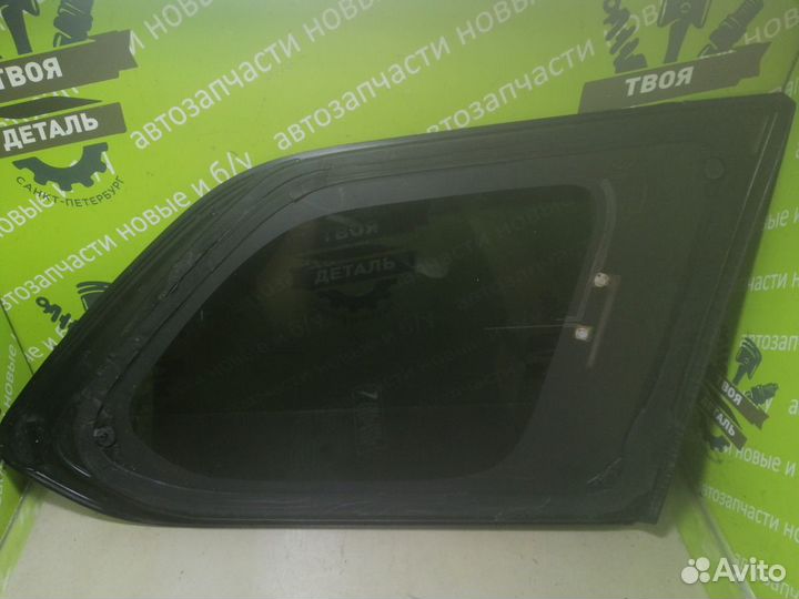 Стекло кузовное глухое левое Mitsubishi Outlander
