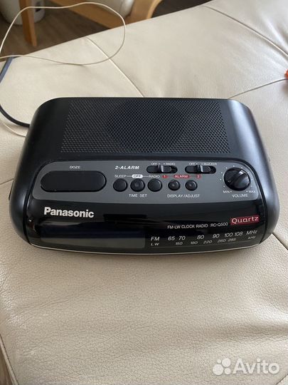 Радио часы будильник Panasonic RC-Q500