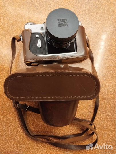 Плёночные фотоаппараты Zenit E и Зоркий 4