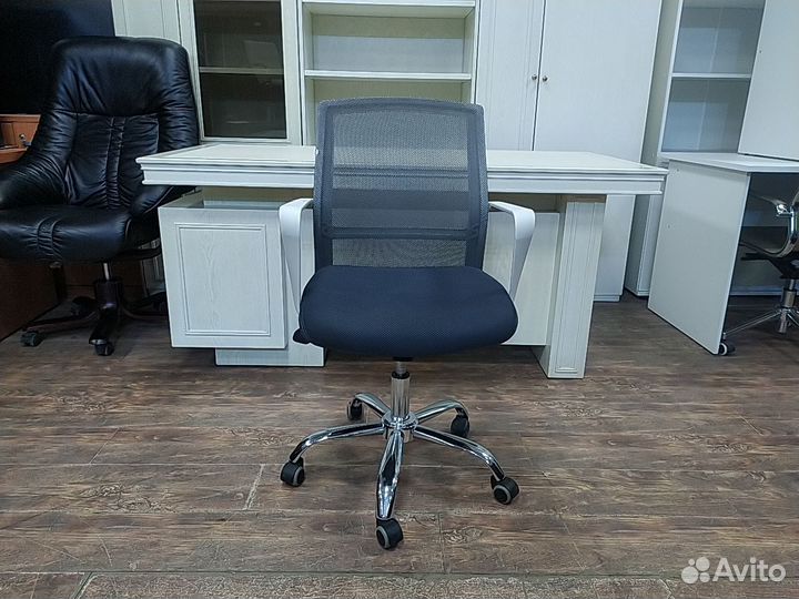 Кресло офисное б/у сетка 12731-блс