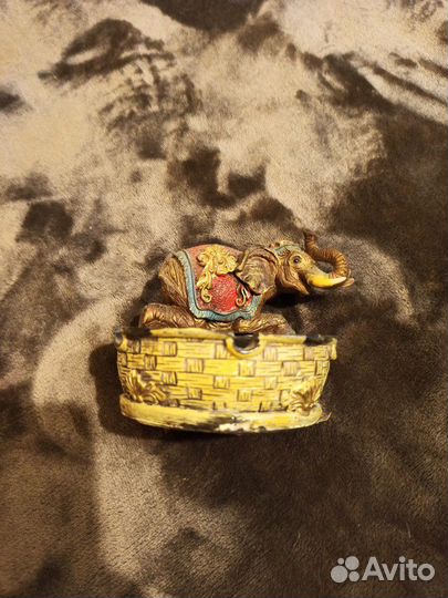 Слон пепельница