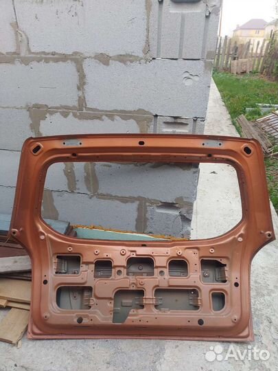 Крышка багажника Hyundai Tucson