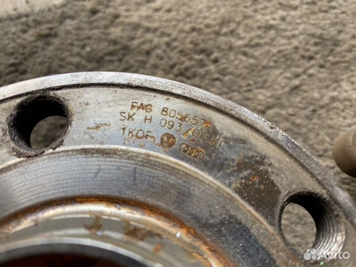 Подшипник передней ступицы оригинал VAG