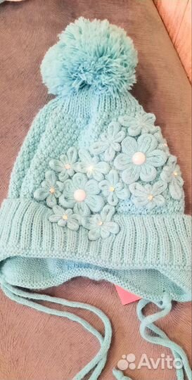 Шапка весенняя для девочки