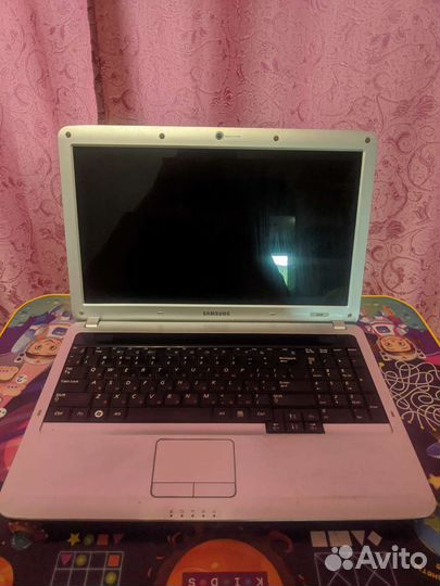Ноутбук samsung r530
