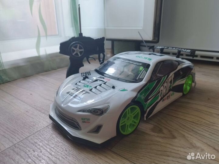 Машина на радиоуправлении drift