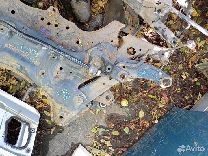 Подрамник всборе Kia Rio 3