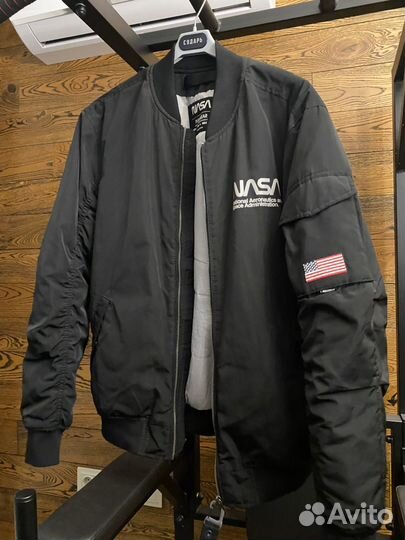 Бомбер pull and bear мужской