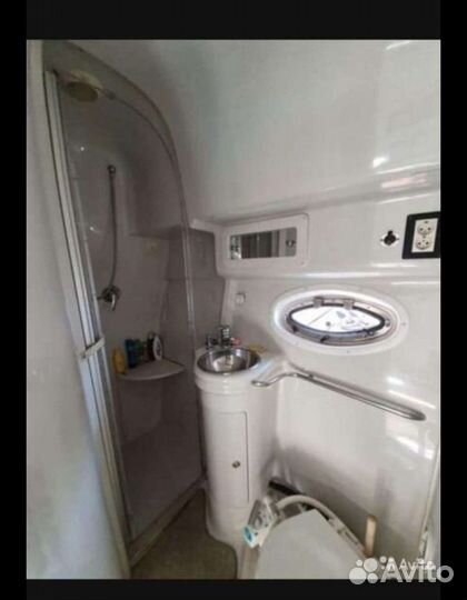 Аренда яхты и морские прогулки в Геленджике