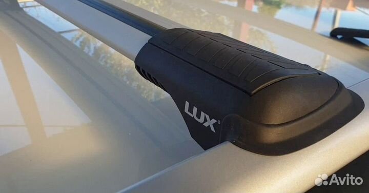 Багажник для автомобилей с рейлингом не выпирающий