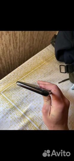 Телефон iPhone 11 про