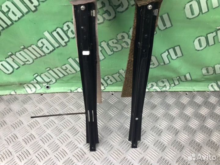 Механизм подголовников передний правый