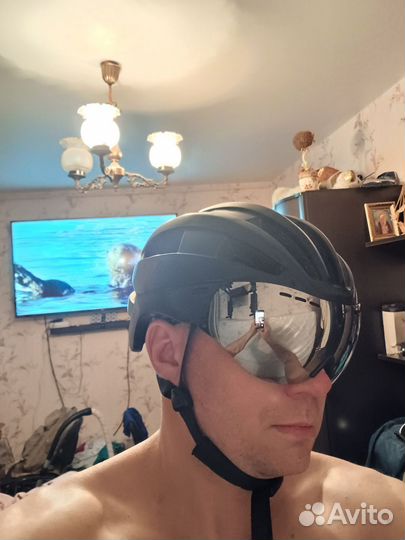 Шлем для самокатчика