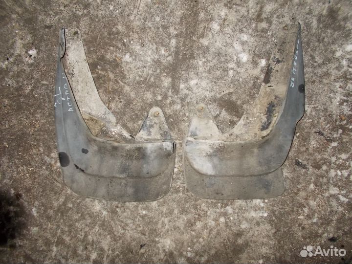 Брызговик задний opel astra h седан