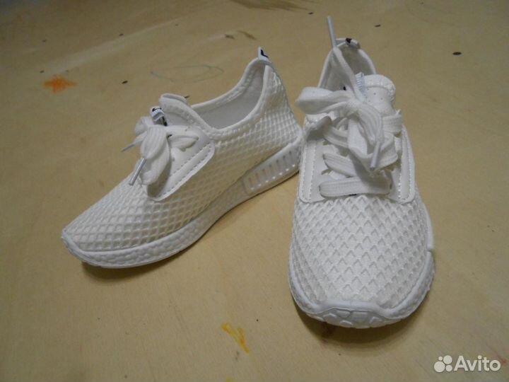 Новые кроссовки