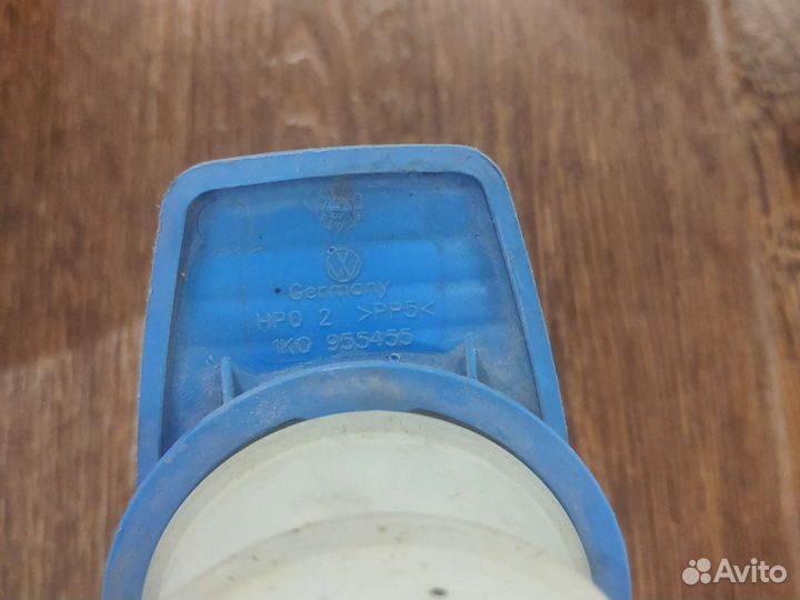 Крышка бачка омывателя VAG