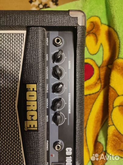 Гитарный комбоусилитель