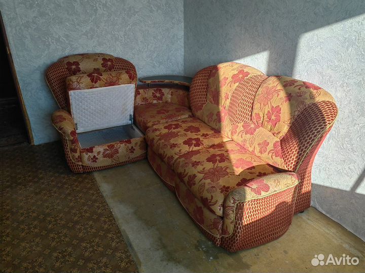 Угловой диван бу