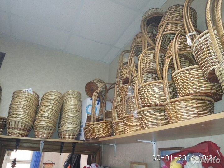 Корзины плетеные для новогодних подарков