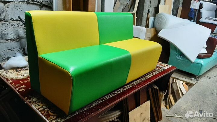 Диванчик детский