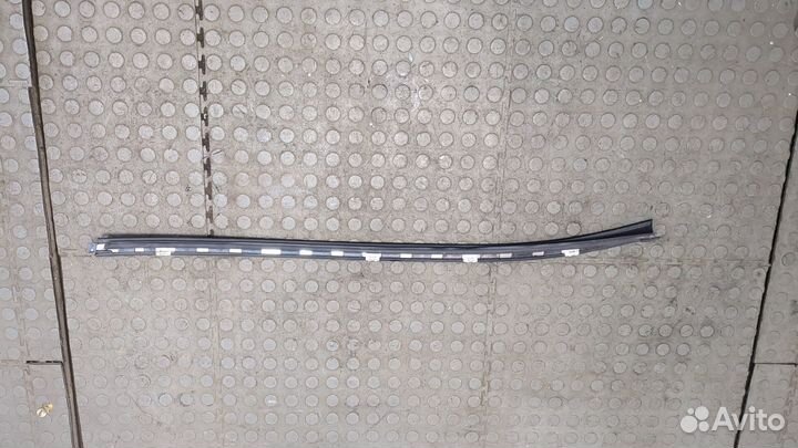 Молдинг стекла Infiniti QX50 2017, 2019