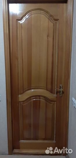 Двери деревянные б/у
