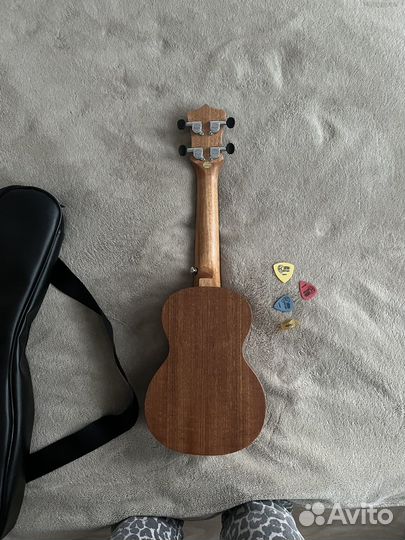 Укулеле альт / концерт enya