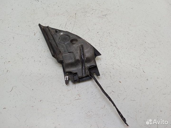 Крышка зеркала правая Volkswagen Passat B5 1.6