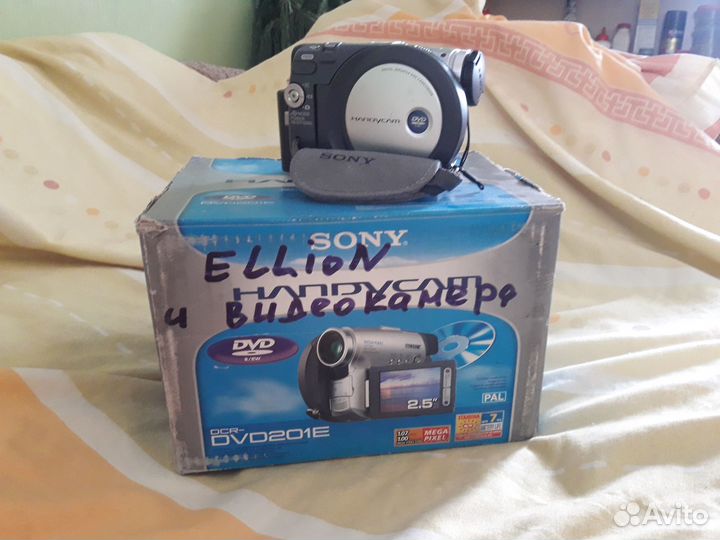 Видеокамера Sony DCR DVD201E