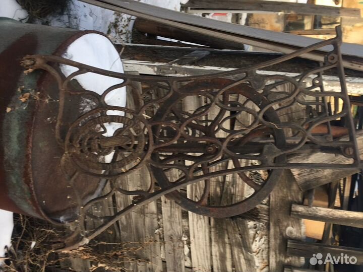 Станина от швейной машины зингер