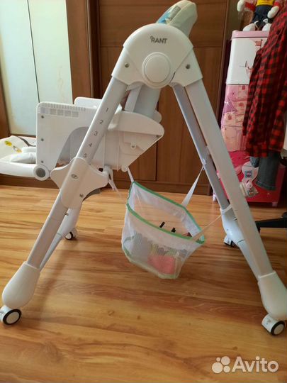 Детский стульчик для кормления