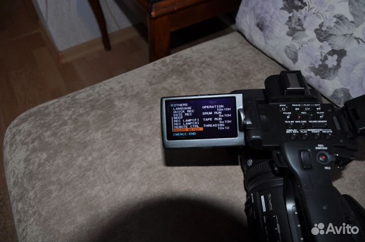 Новую проф камеру Sony HVR-Z5E