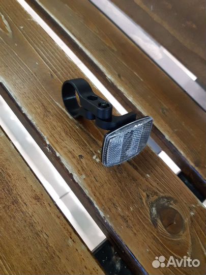 Светоотражатель на руль белый. Маячок