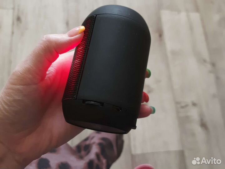 Портативная колонка
